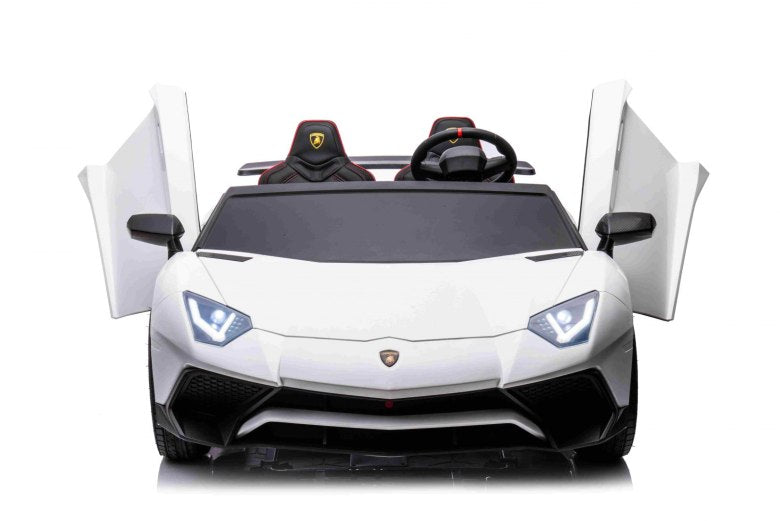 Auto Lamborghini Aventador SV Biały