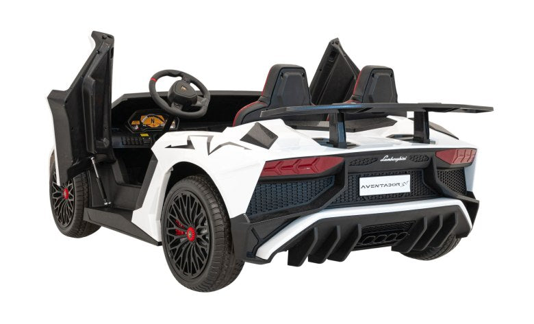 Auto Lamborghini Aventador SV Biały