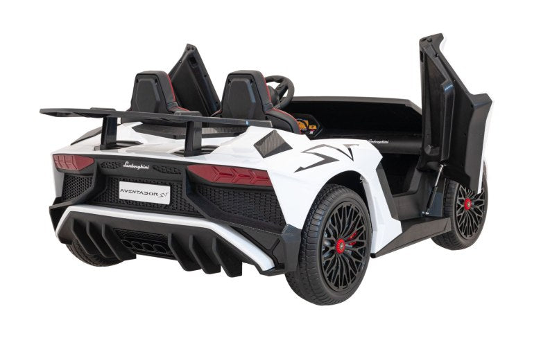 Auto Lamborghini Aventador SV Biały
