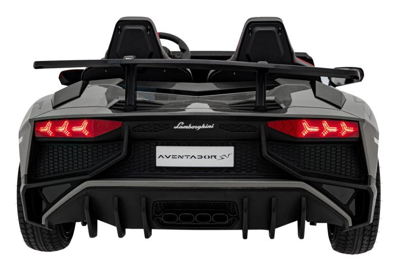 Auto Lamborghini Aventador SV szary